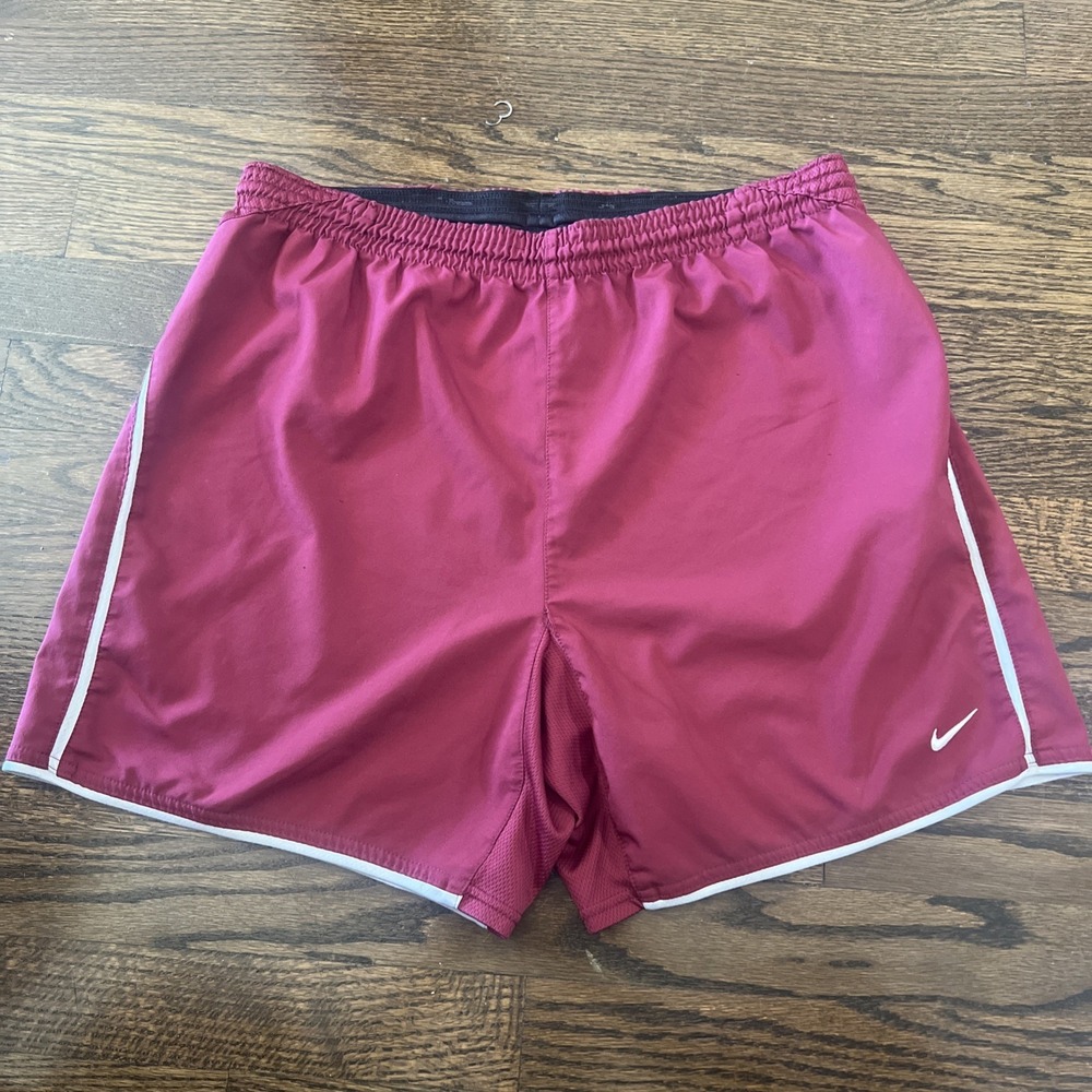 Nike Gym/Soccer Shorts, Size S Burgundy